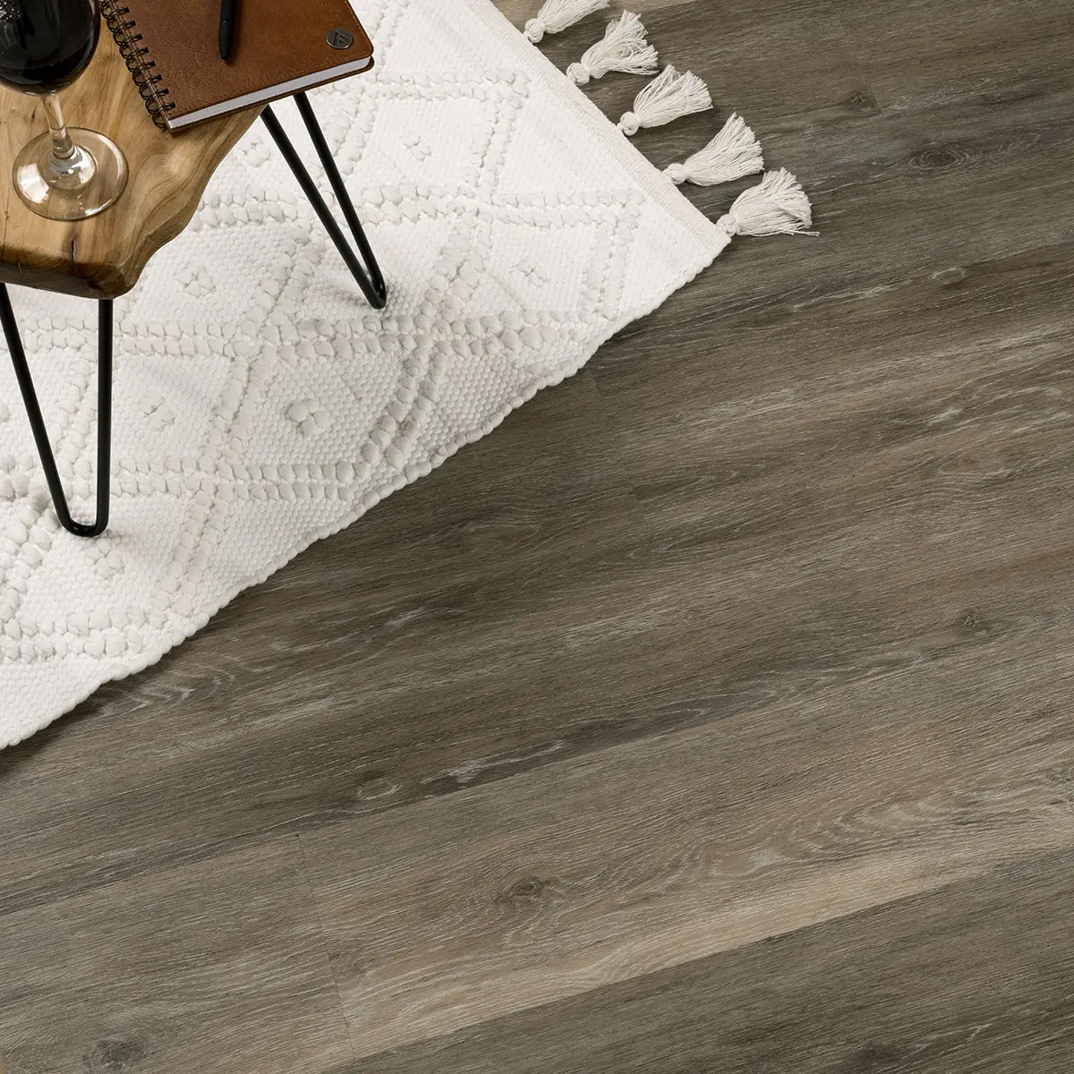 Prescott Dulles Tails® Luxury Vinyl Planks