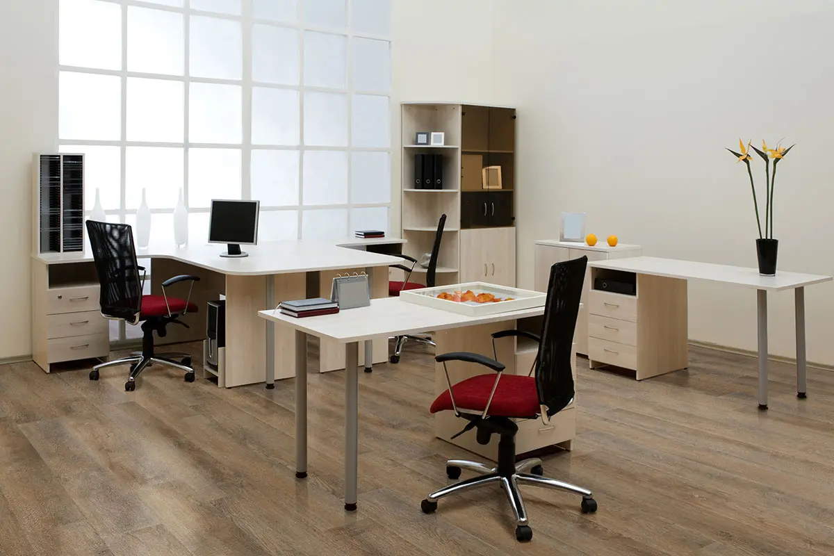 Glenridge™ Reclaimed Oak® Luxury Vinyl Planks