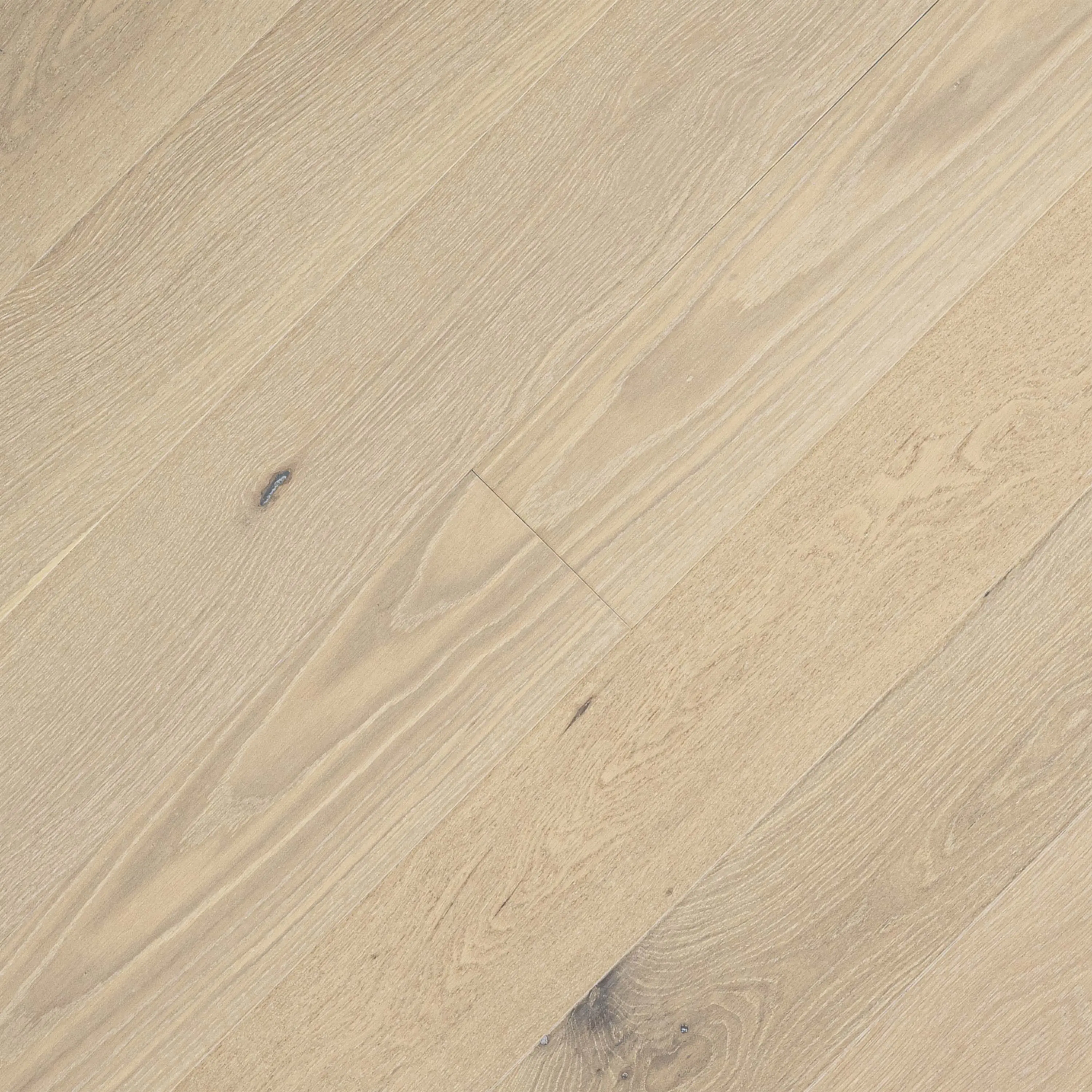 Woodhills® Bali Buff™ Oak Wood