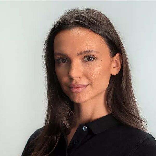 Kristina Khuzhina